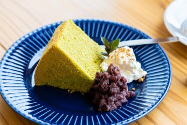 パーラーつばめのカレーとプリン はいしゃの食べ歩き